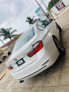 2019 BMW 330i Xdrive - back view