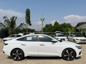 2020 Hyundai Lafesta car for sale in Ghana. Clean white sedan with 1.6L engine, automatic transmission, 2WD, and 65,960 km mileage.